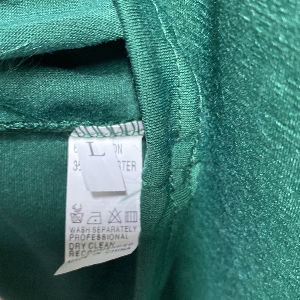 🦋NWOT Boutique Cold-Shoulder Top - Picture 4 of 4